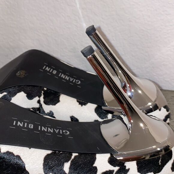 ❤️Gianni Bini Jeklyn Animal Print Dyed Calf Hair Pumps! - Picture 5 of 7